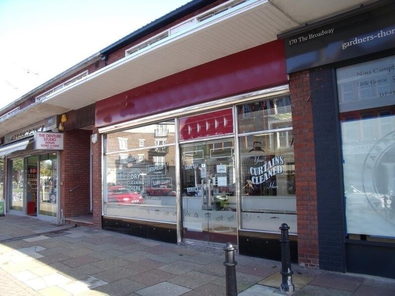 172 The Broadway, Southend On Sea for sale - Primary Photo - Image 1 of 1