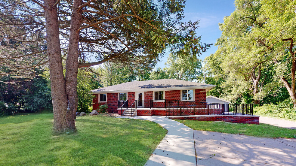 32650 23 Mile Rd, Chesterfield, MI for sale - Building Photo - Image 1 of 1