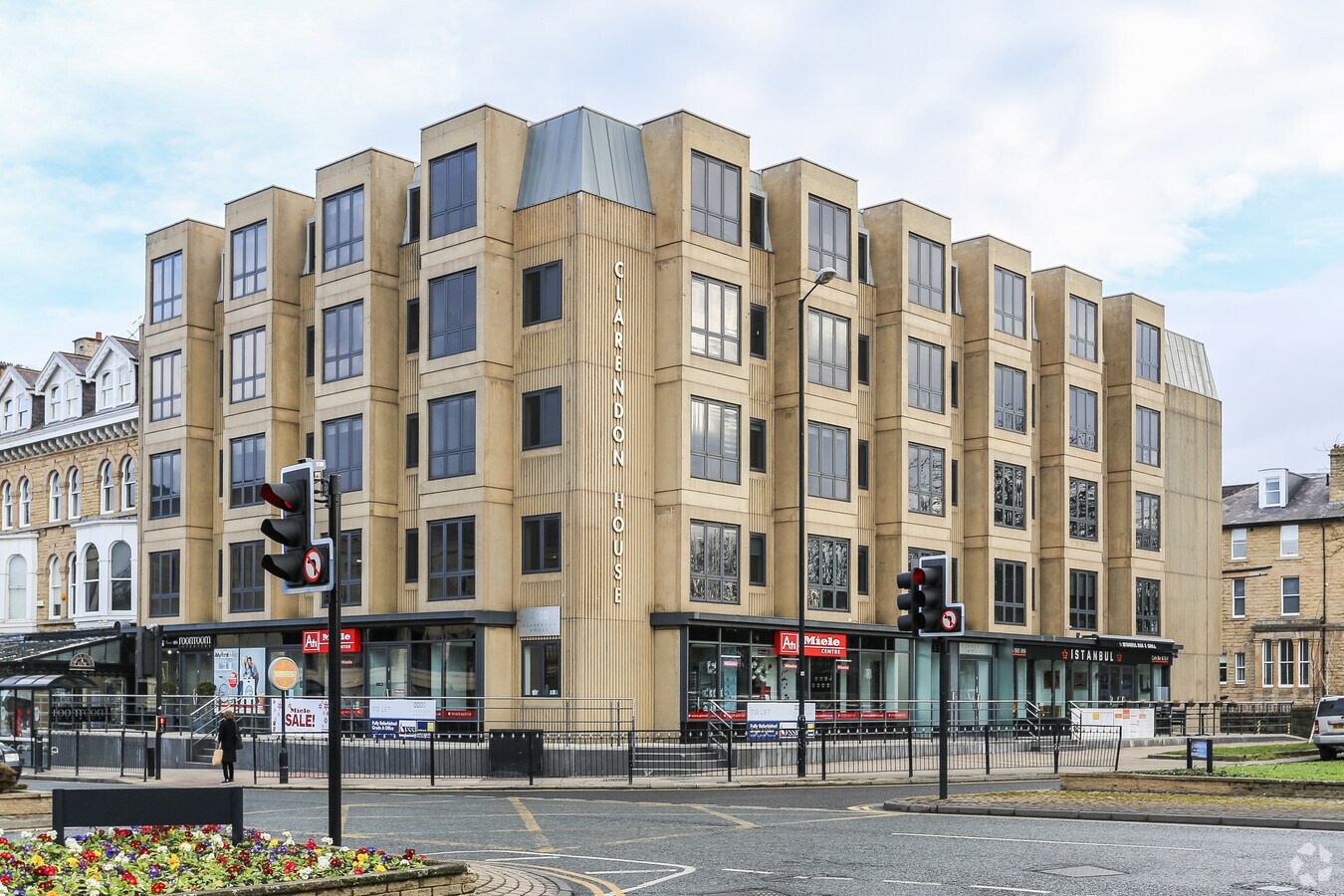 Station Para, Harrogate HG1 1JD Clarendon House