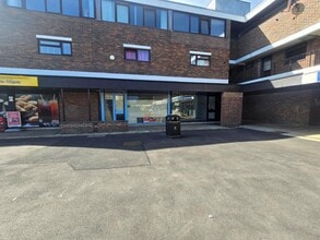 The Parade, Pagham, Bognor Regis to rent Building Photo- Image 2 of 5
