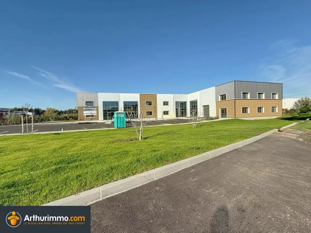 225 Avenue Des Marronniers, Bourgoin-Jallieu for sale Building Photo- Image 1 of 21