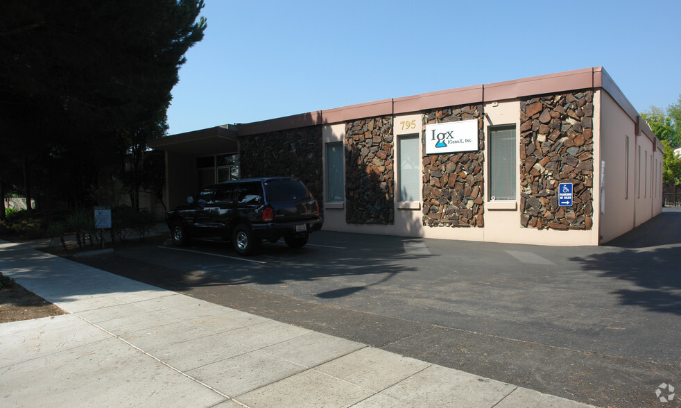 795 San Antonio Rd, Palo Alto, CA for rent - Building Photo - Image 3 of 3