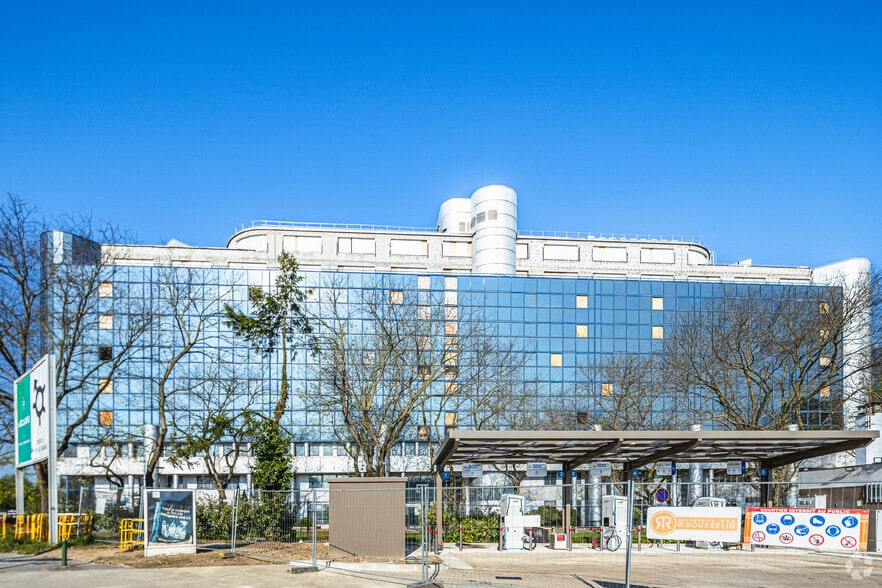 3 Allée de la closerie, Noisy-le-Grand to rent - Building Photo - Image 3 of 9