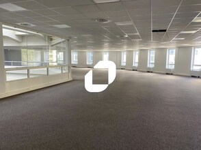 Office in Cergy to rent Interior Photo- Image 2 of 6