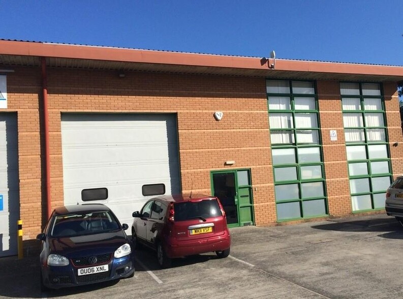 Guard Av, Yeovil for rent - Building Photo - Image 1 of 3