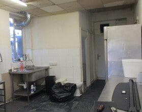 276 Kingsbury Rd, London to rent Interior Photo- Image 2 of 2