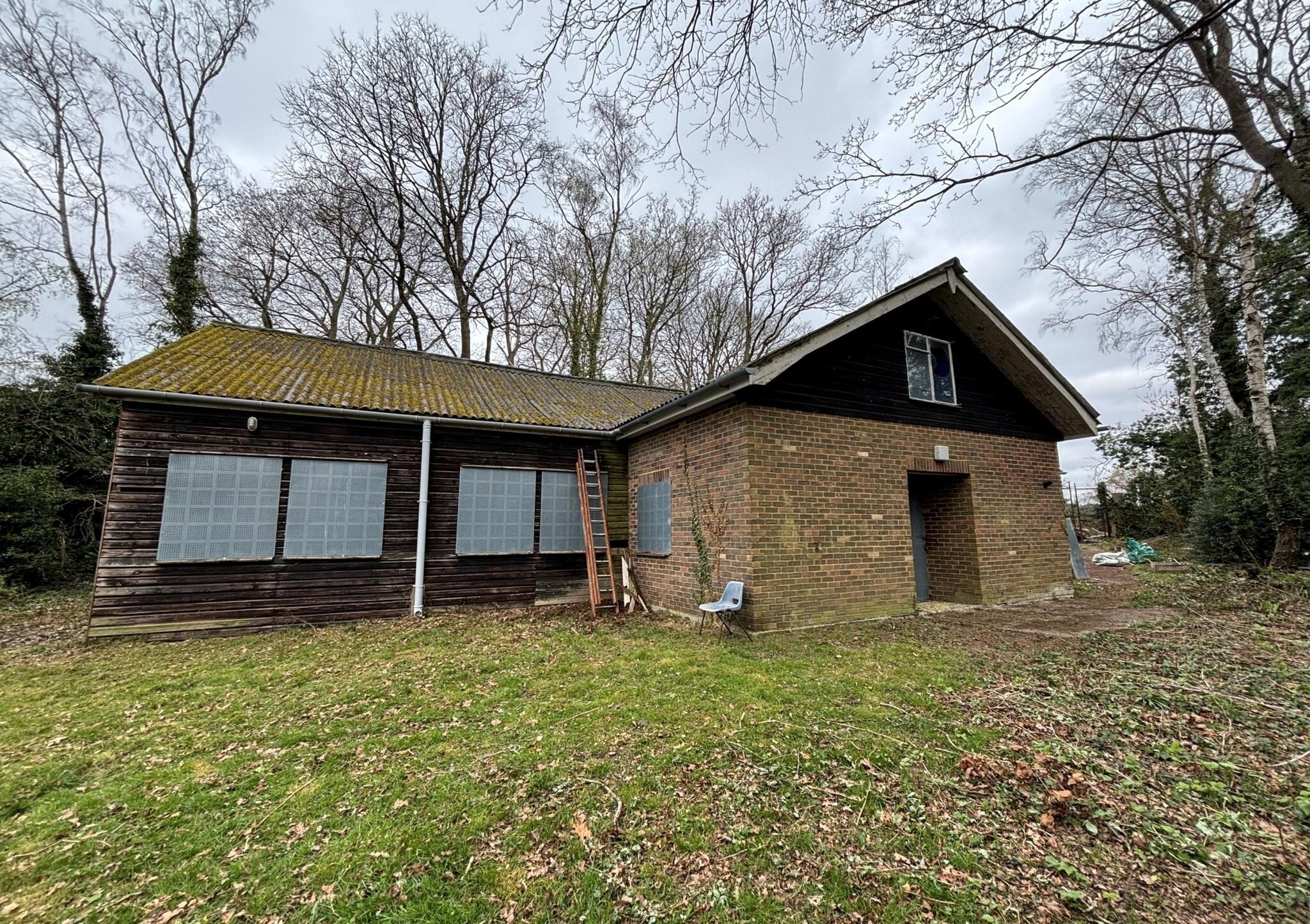 50A Warren Rise, Frimley to rent Building Photo- Image 1 of 4