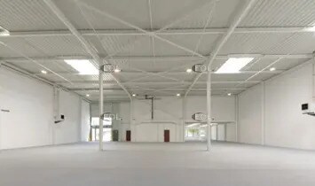 Light Industrial in Le Blanc-Mesnil to rent Interior Photo- Image 1 of 11