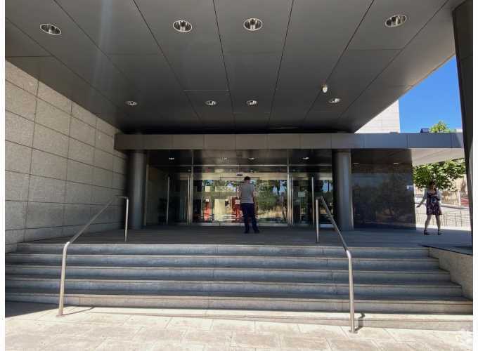 Avenida de Pirineos, 7, San Sebastián de los Reyes, Madrid for sale - Building Photo - Image 1 of 20