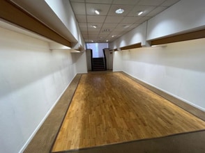 13 Market Pl, Derby to rent Interior Photo- Image 2 of 4