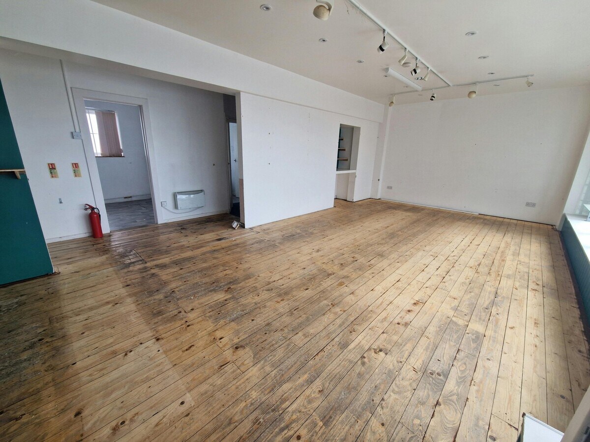 Milvil Rd, Gosport, HAM PO13 9LY - Unit 8 -  - Interior Photo - Image 1 of 6