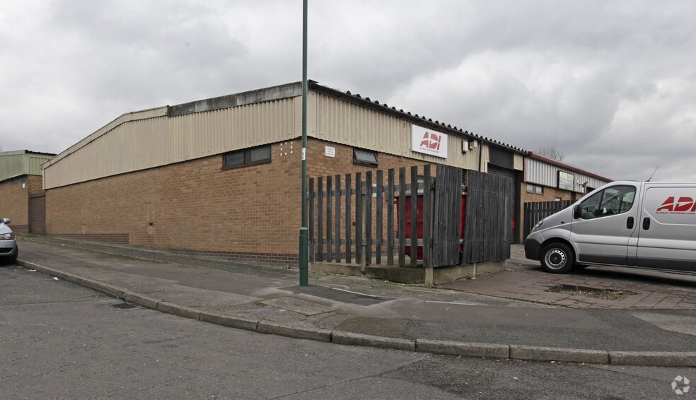 17-19 Salisbury Sq, Nottingham to rent - Building Photo - Image 1 of 2