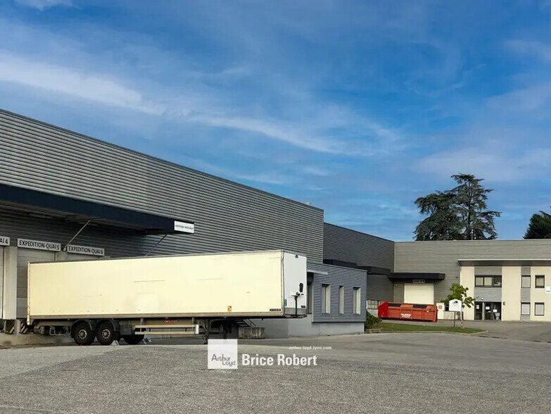 Light Industrial in Saint-Priest to rent - Building Photo - Image 2 of 2