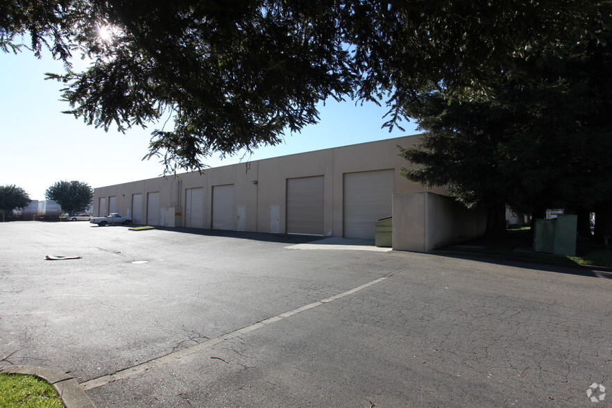 8240 Belvedere Ave, Sacramento, CA for rent - Building Photo - Image 2 of 2