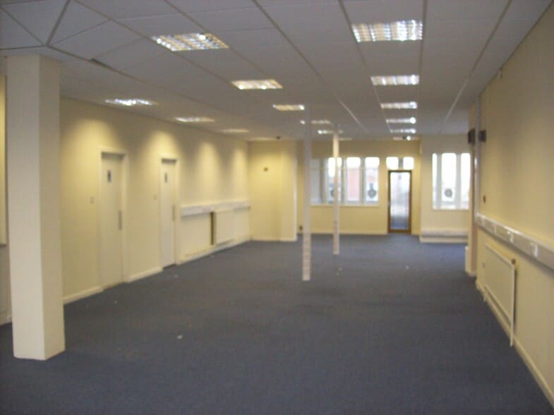 30 Foregate, Kilmarnock to rent - Building Photo - Image 2 of 3