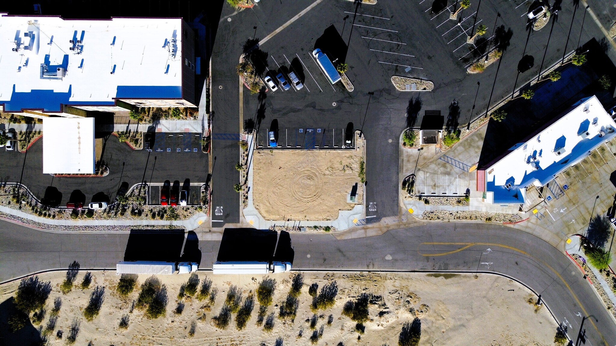 31400 Bob Hope Dr, Cathedral City, CA to rent Primary Photo- Image 1 of 6