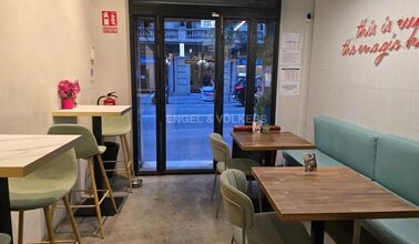 Retail in Barcelona, Barcelona to rent Interior Photo- Image 2 of 4