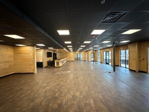 7209-7309 Chad Colley Blvd, Barling, AR to rent Interior Photo- Image 2 of 6