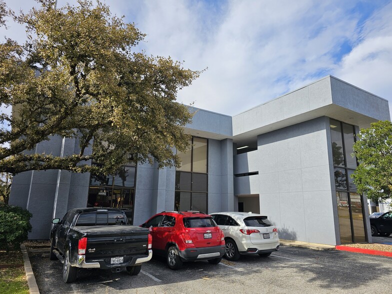 12521 Nacogdoches Rd, San Antonio, TX for rent - Building Photo - Image 2 of 9