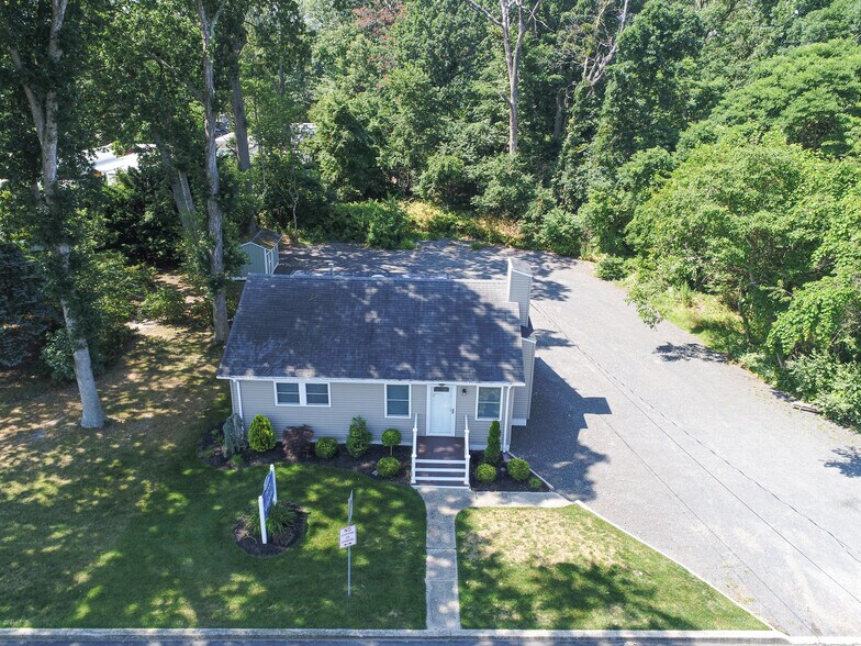 219 Oak Ave, Toms River, NJ for sale - Primary Photo - Image 1 of 1