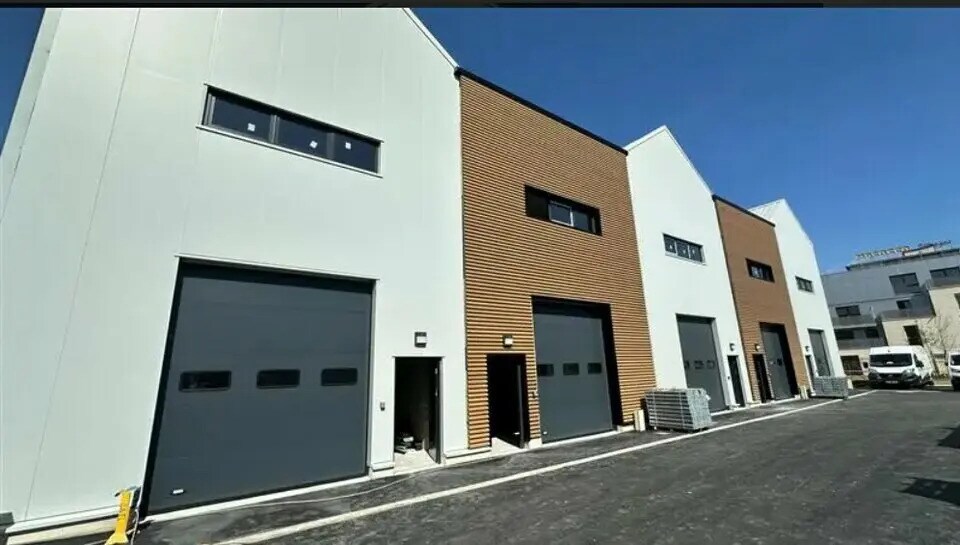 Industrial in Bagnolet to rent Building Photo- Image 1 of 5