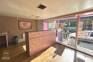 18 Nicolson St, Greenock to rent Interior Photo- Image 1 of 2