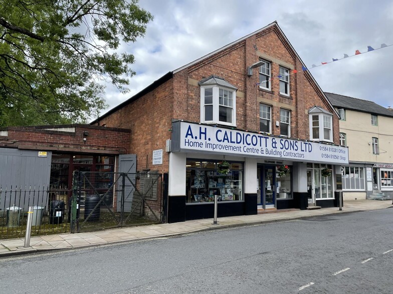 Market Street And Bell Yard portfolio of 5 properties for sale on LoopNet.co.uk - Primary Photo - Image 1 of 4