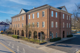 450 Old Vine St, Lexington, KY for rent Building Photo- Image 1 of 6