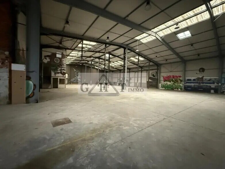 Industrial in Montreuil for sale - Building Photo - Image 3 of 6
