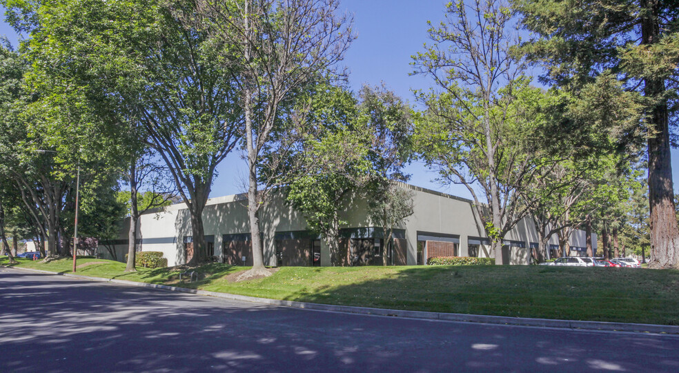 1911-1943 Hartog Dr, San Jose, CA for rent - Primary Photo - Image 1 of 18