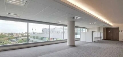 2-4 Rue Des Martinets, Rueil-Malmaison to rent Interior Photo- Image 1 of 5