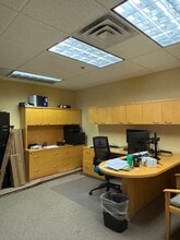 2200 Fletcher Ave, Fort Lee, NJ to rent Interior Photo- Image 2 of 4