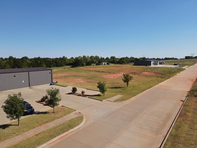 S Symes Ln & HWY 152, Mustang, OK for sale - Building Photo - Image 3 of 6