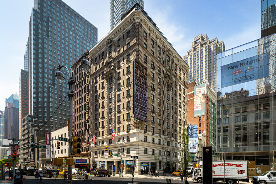 230 W 54th St, New York, NY for sale - Primary Photo - Image 1 of 1