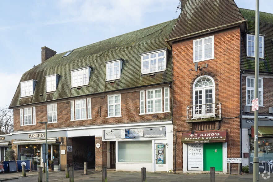 Market Place, London to rent - Building Photo - Image 3 of 3