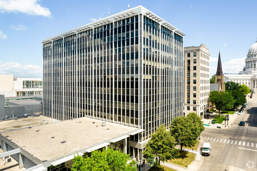 222 W Washington Ave, Madison, WI for rent - Building Photo - Image 1 of 6