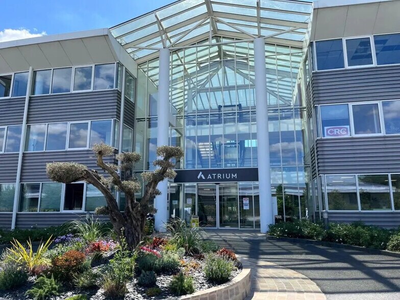 6 Avenue Du Marais, Argenteuil to rent - Building Photo - Image 2 of 13