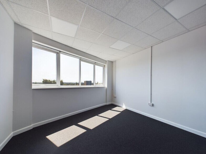 King St, Wigan to rent - Interior Photo - Image 3 of 15