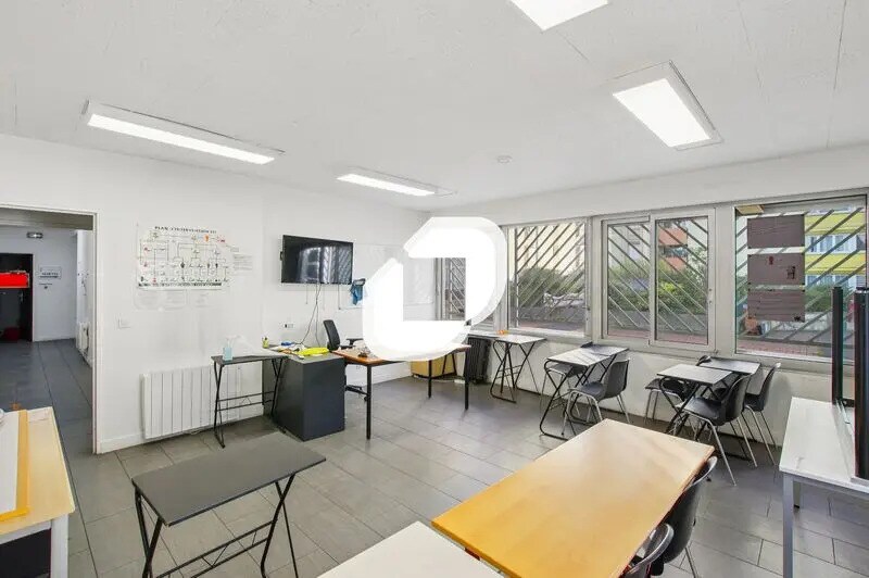 Office in Bobigny to rent - Interior Photo - Image 3 of 13