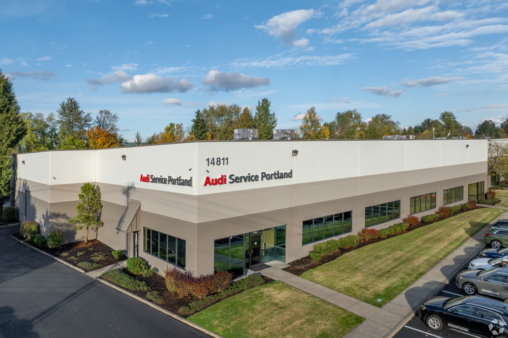 14811 NE Airport Way, Portland, OR to rent Primary Photo- Image 1 of 21