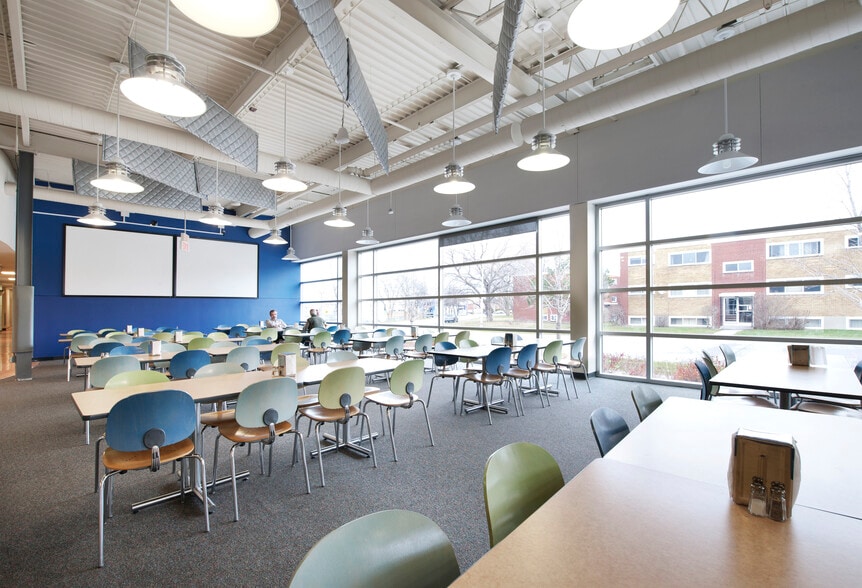 1550 Carling Ave, Ottawa, ON to rent - Interior Photo - Image 3 of 7