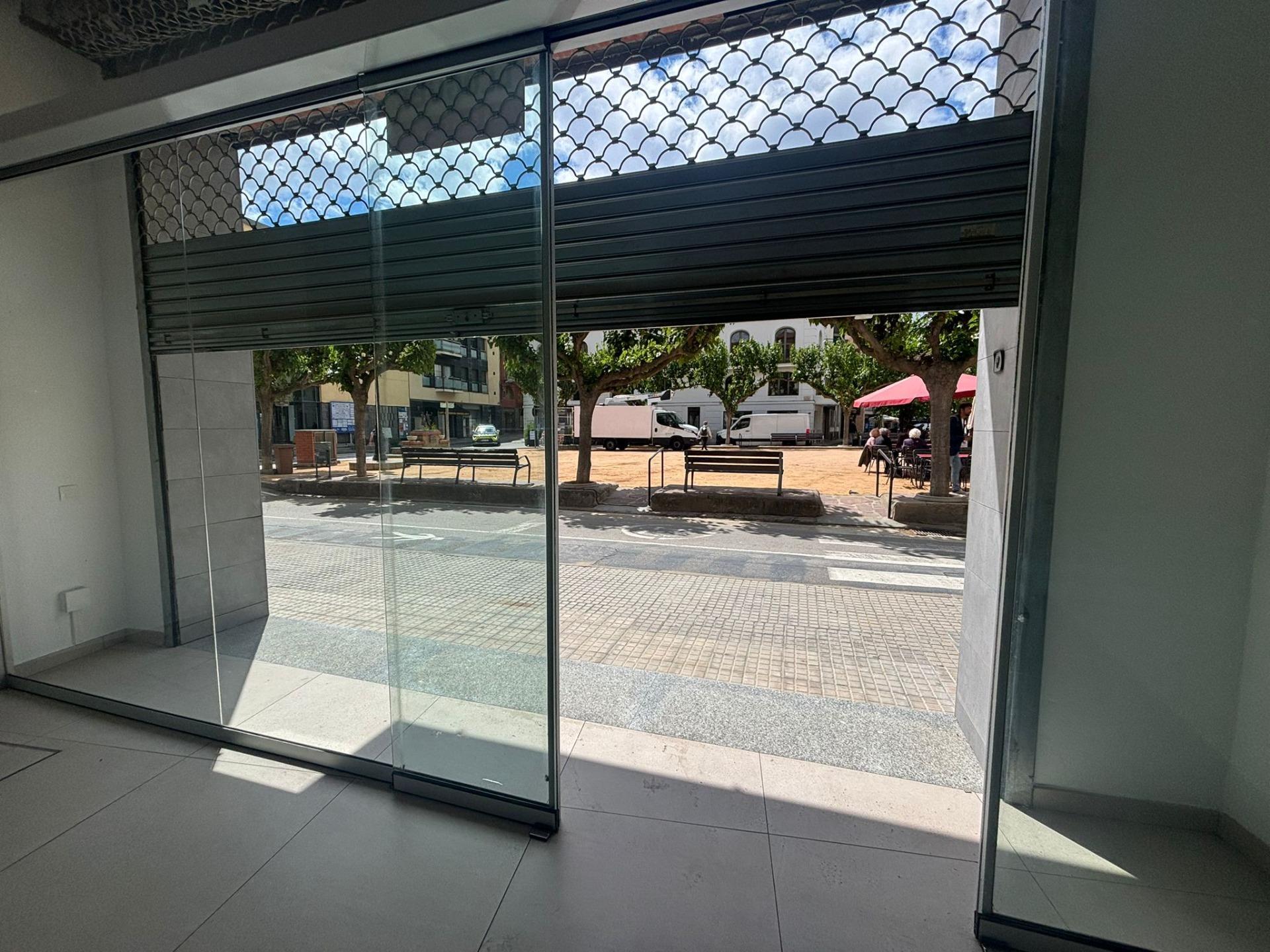 Retail in Sant Feliu de Codines, Barcelona to rent Interior Photo- Image 1 of 4