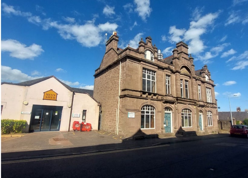 34-38 Bank St, Brechin for sale - Primary Photo - Image 2 of 3