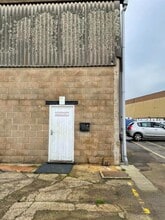 Horn Hl, Lowestoft to rent Building Photo- Image 2 of 5