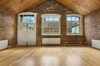 77 Leonard St, London to rent Interior Photo- Image 1 of 3