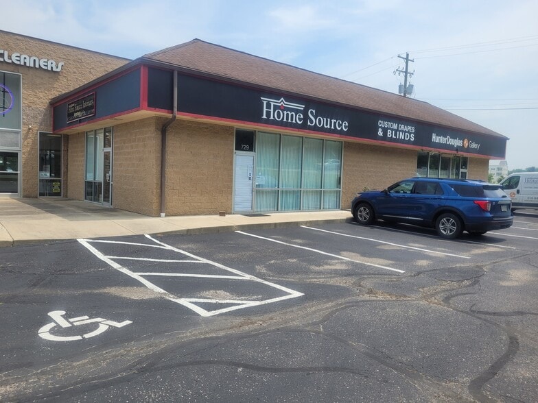 725-729 Mt Airyshire Blvd, Columbus, OH for sale - Building Photo - Image 1 of 1