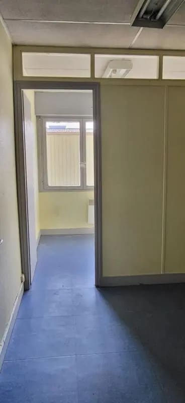 Vente Local d'activités 400 m² - Photo 1