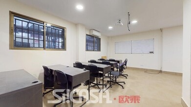 Office / Retail in Parla, Madrid to rent Interior Photo- Image 2 of 13