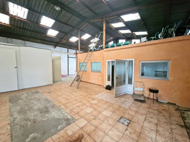 Industrial in Nice for sale - Building Photo - Image 3 of 9
