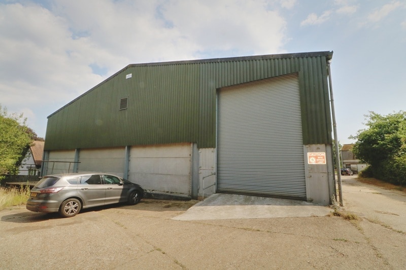 Monteswood Ln, Haywards Heath to rent Primary Photo- Image 1 of 2